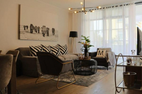 Melrose Apartment
